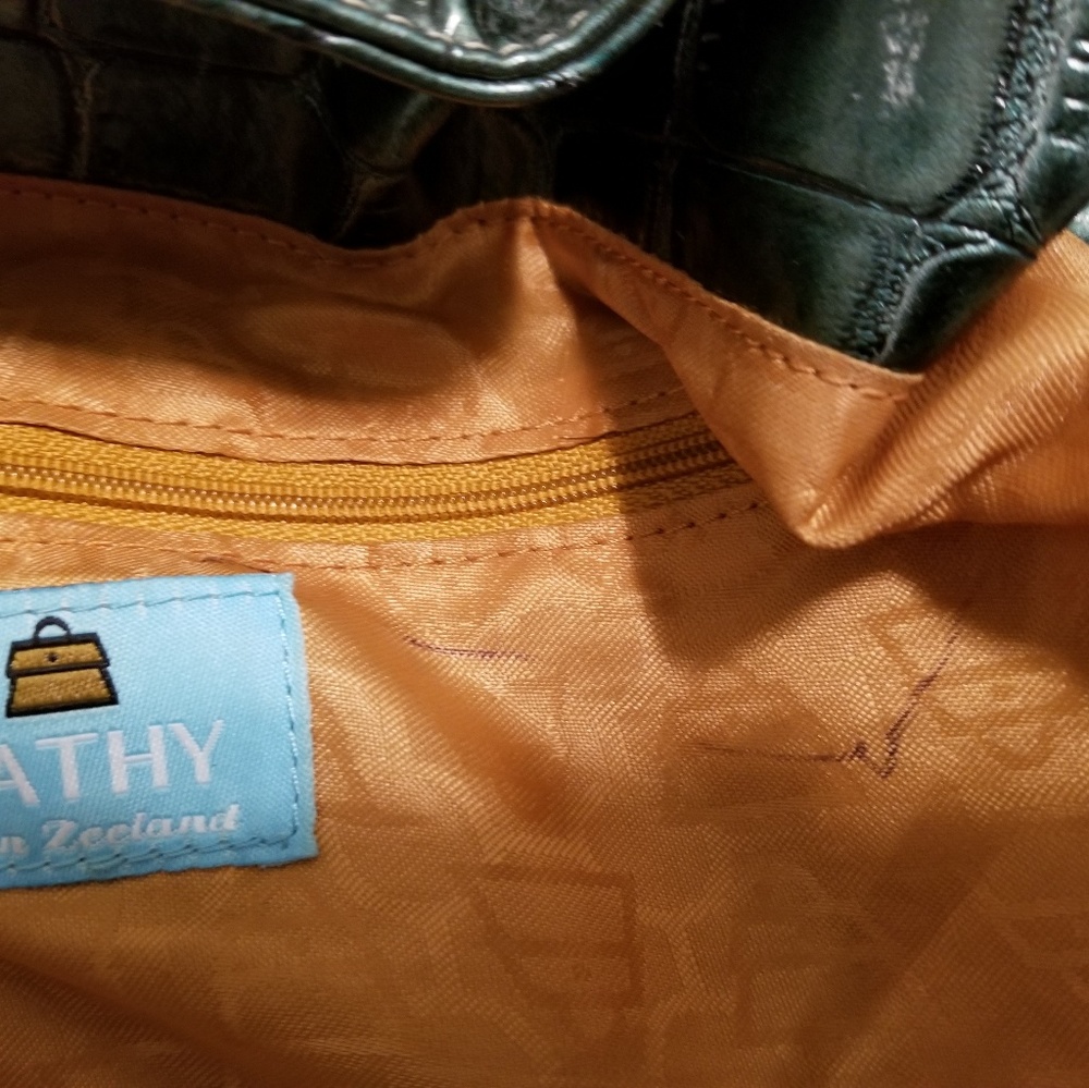 Handbag - Picture 5 of 6